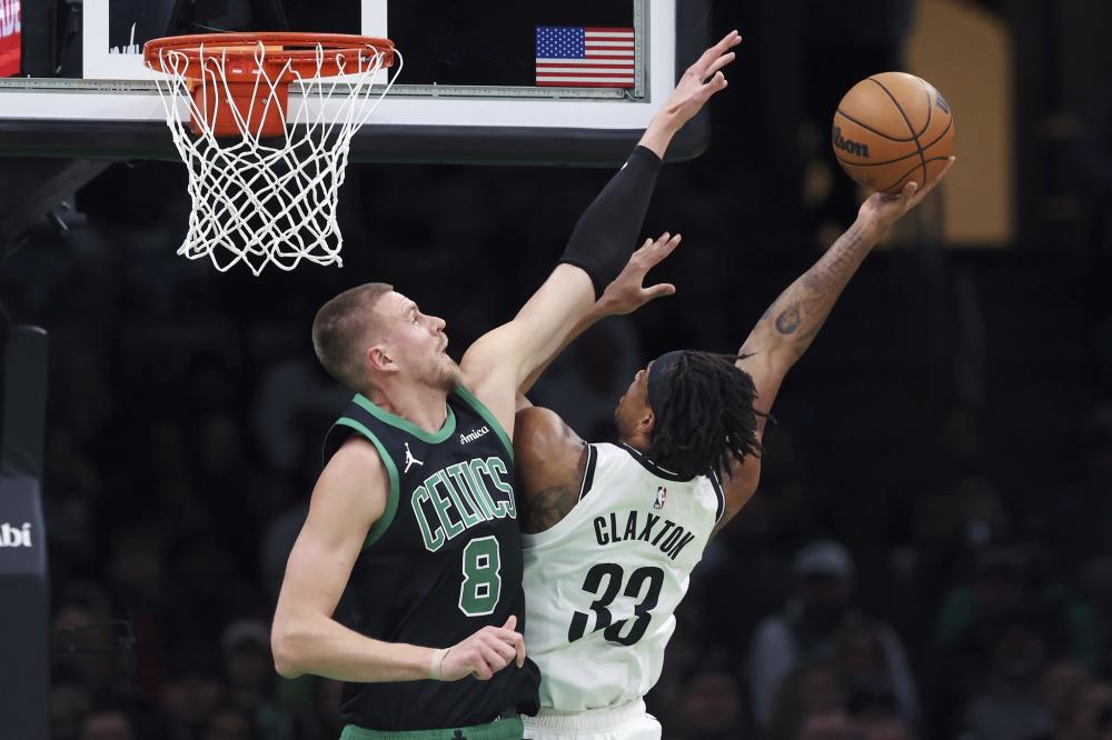 在进攻端发 在进攻端发