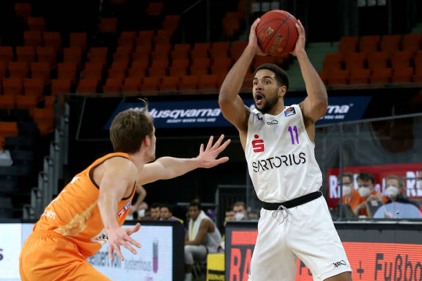 引了众多观 引了众多观