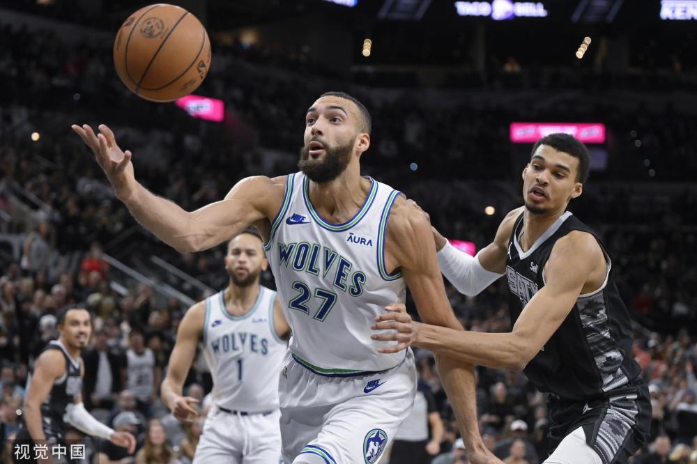 他的休息时 他的休息时