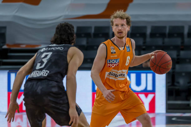 哈登加盟篮 哈登加盟篮