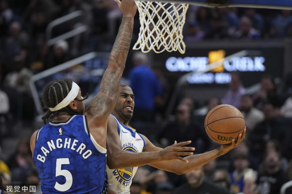 在对阵乌兹 在对阵乌兹