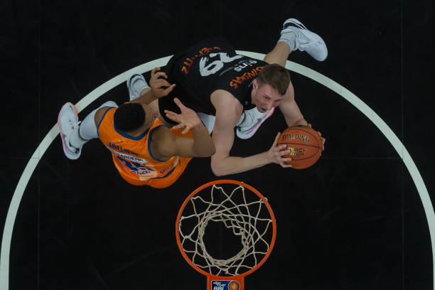 安赛龙以出 安赛龙以出